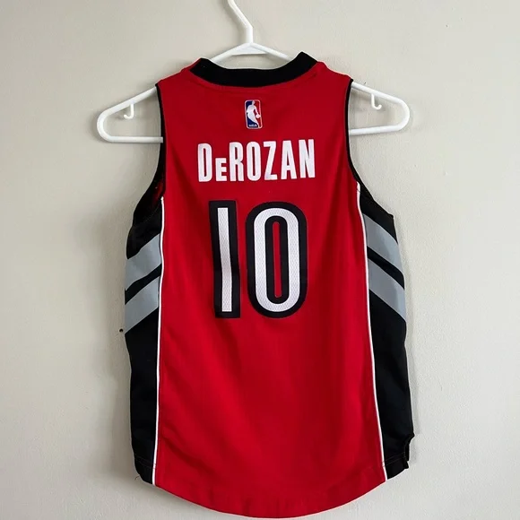 Toronto Raptors Jersey Demar DeRozan Jersey size S - Picture 2 of 3